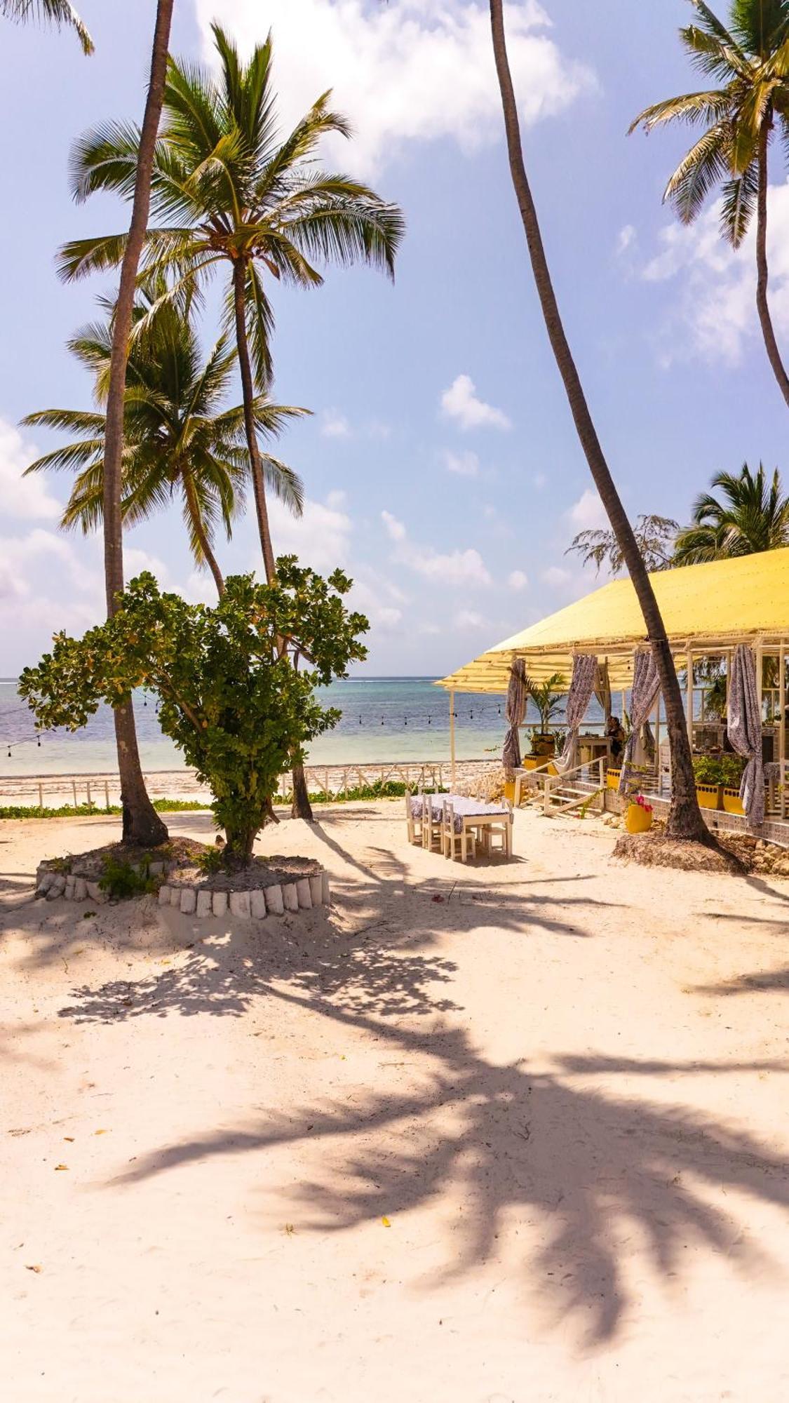 Pili Pili Orient Beach Resort Bwejuu Dış mekan fotoğraf