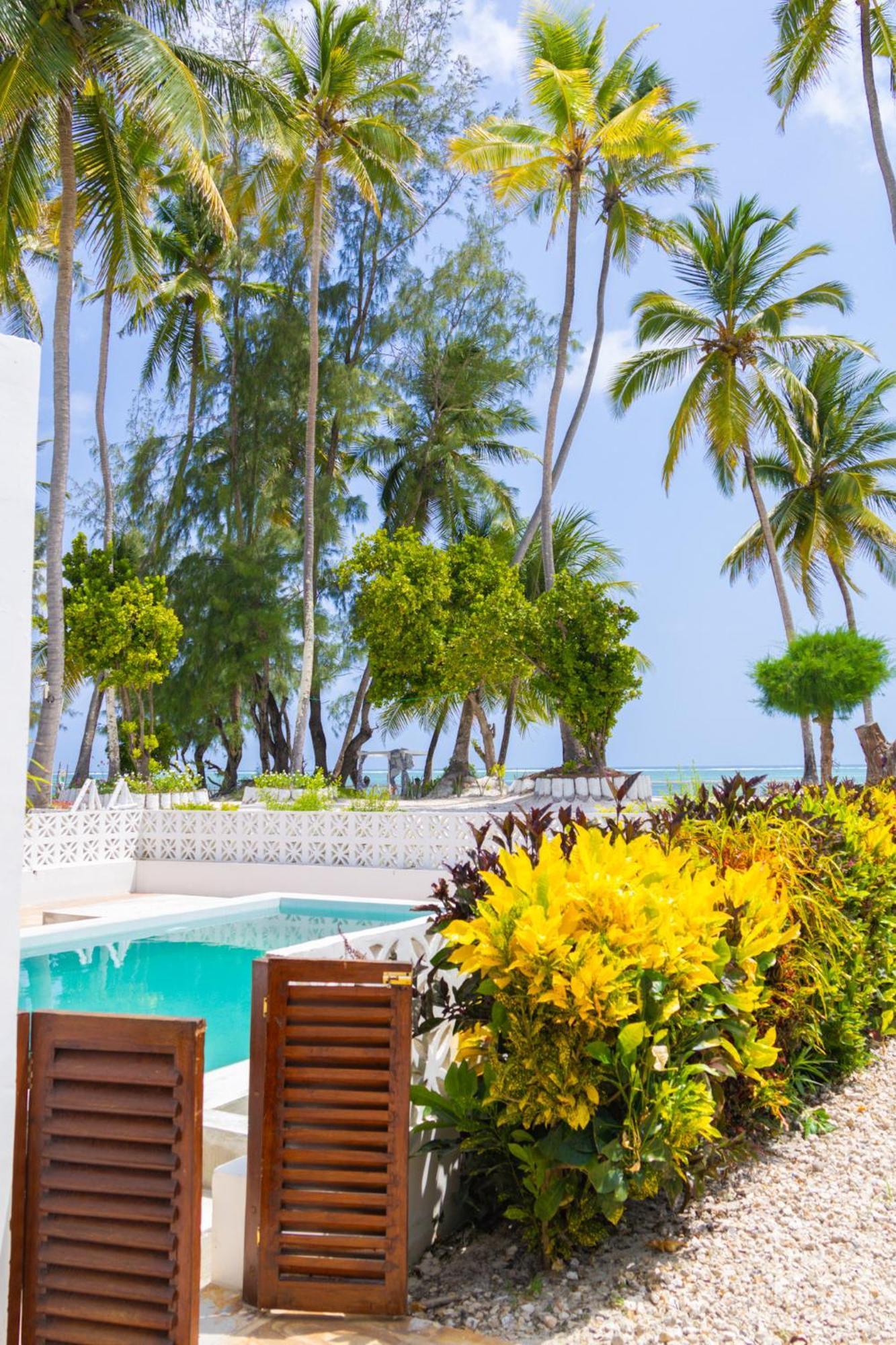 Pili Pili Orient Beach Resort Bwejuu Dış mekan fotoğraf